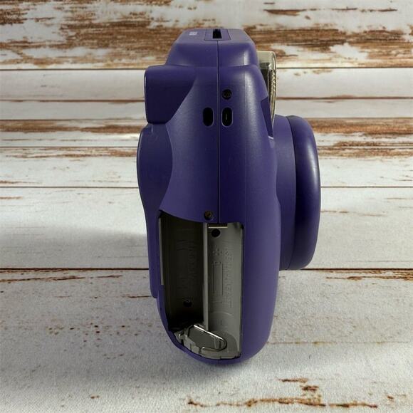 Fujifilm Instax Mini 8 Instant Camera Purple w/ Built-in Flash No Battery Cover - Picture 4 of 4